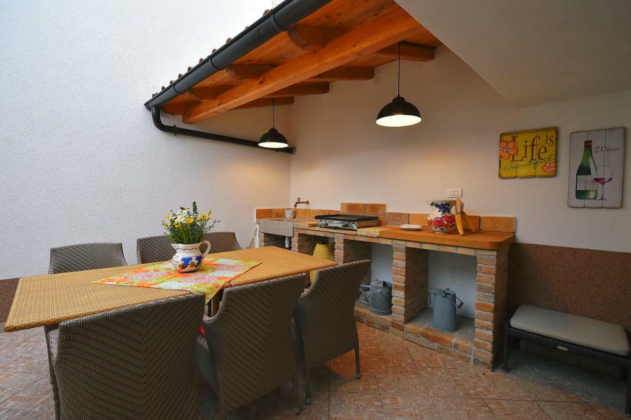 Holiday Home Lori Paz Extérieur photo